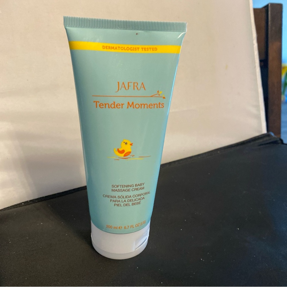 Jafra Tender Moments Baby Massage Cream